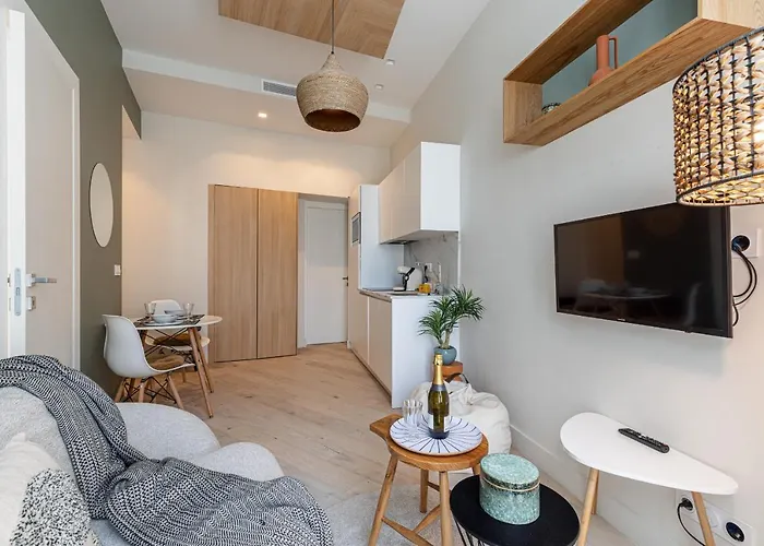 Charming 1 Bdr Appartement