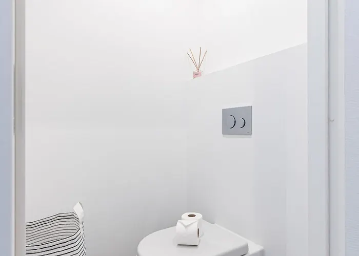 Charming 1 Bdr