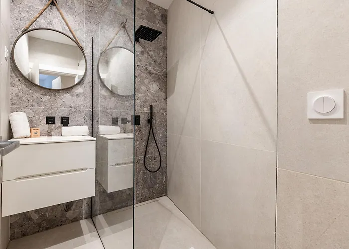 Charming 1 Bdr Appartement