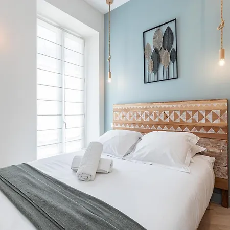 Charming 1 Bdr Nice