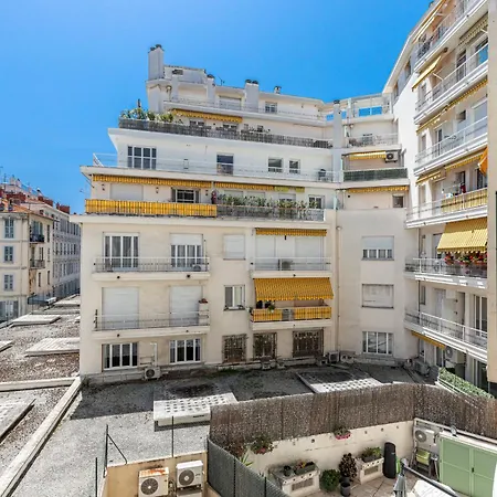 Charming 1 Bdr Apartman *